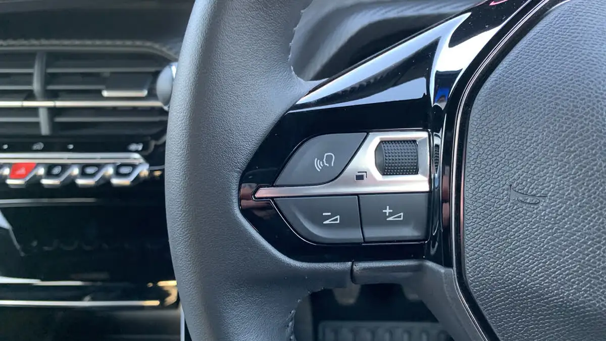 2024-peugeot-2008-suv-12-puretech-allure-130ps-big-22