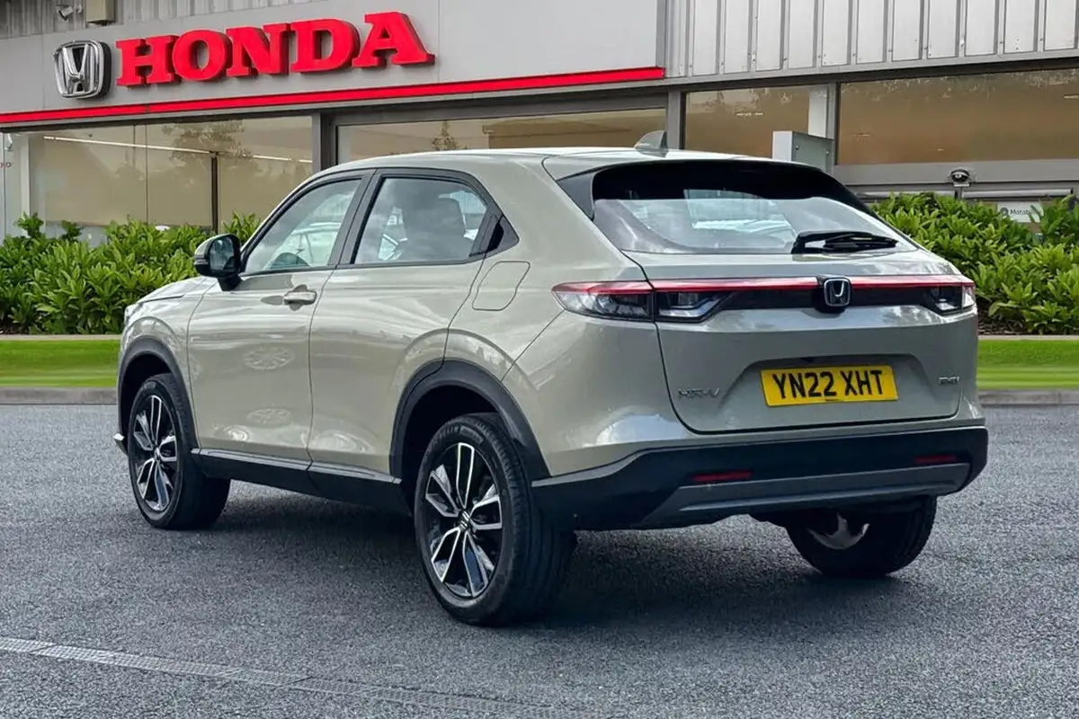 2022-honda-hr-v-15-i-mmd-elegance-big-1