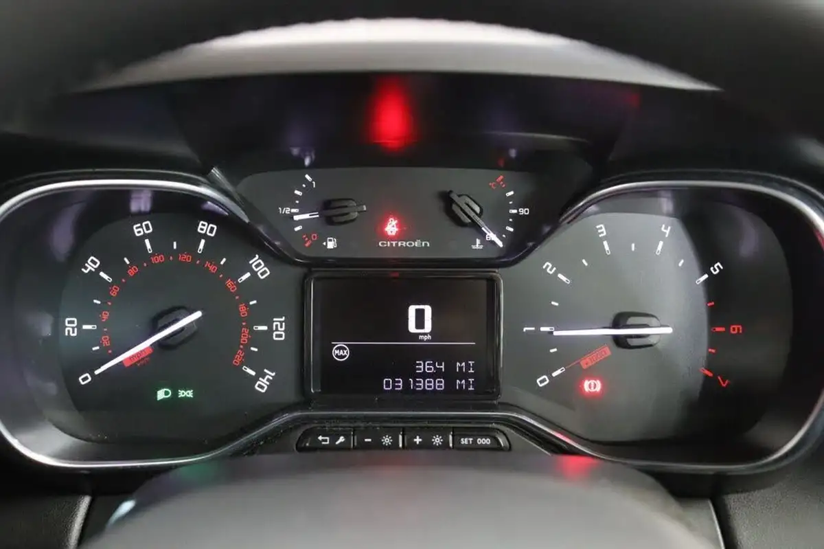 2020-citroen-c3-aircross-12-puretech-flair-110ps-ss-big-14