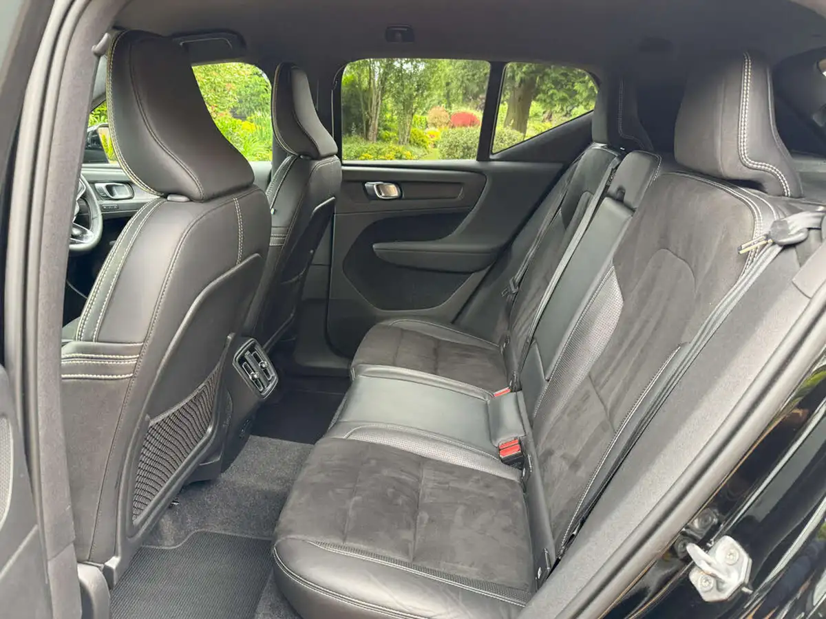 2020-volvo-xc40-15-t3-r-design-geartronic-big-7