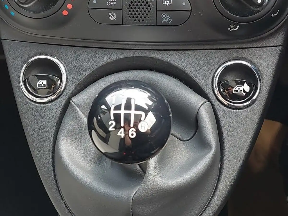 2023-fiat-500-10-dolcevita-big-17