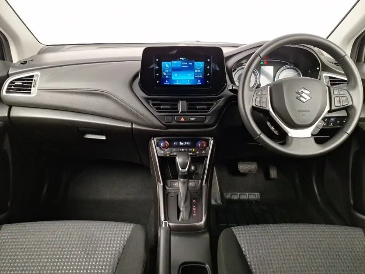 2024-suzuki-s-cross-15-motion-big-2
