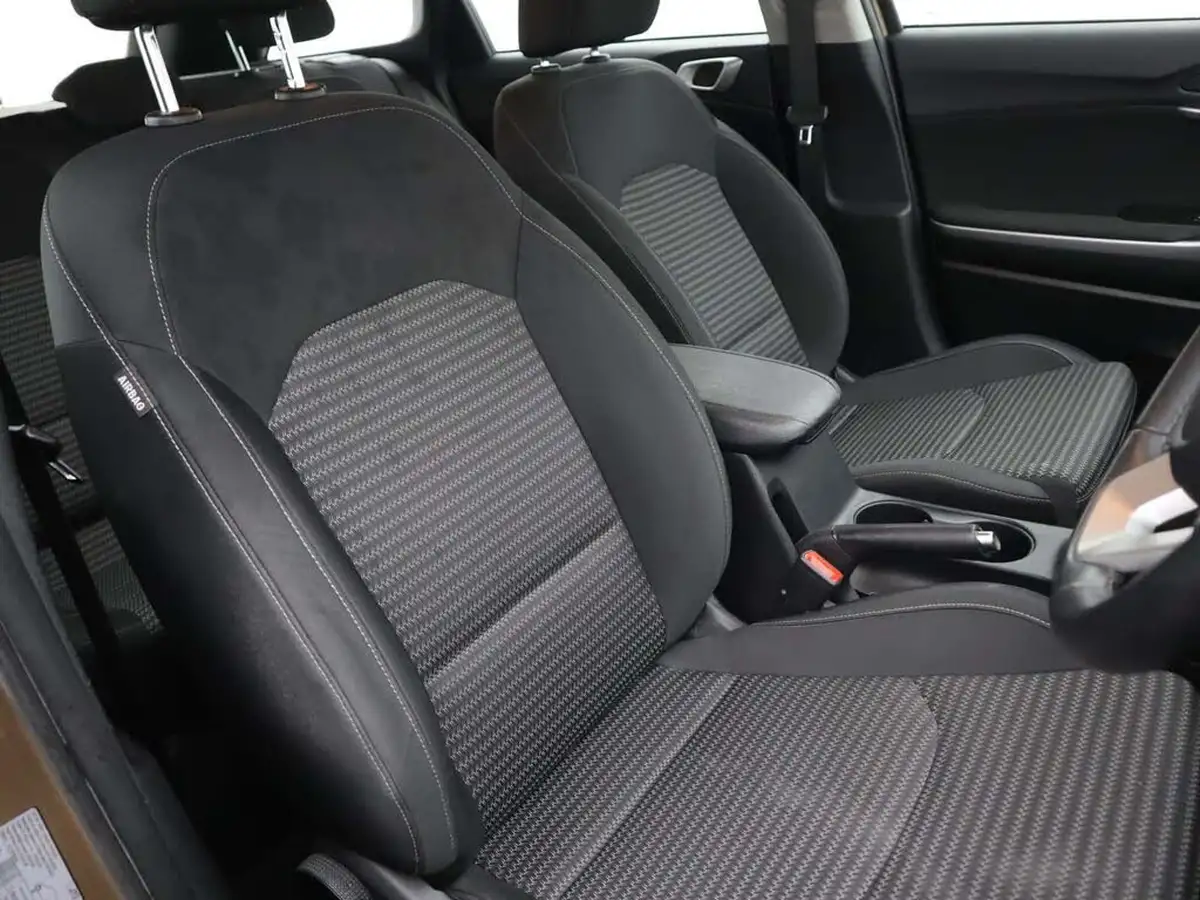 2022-kia-ceed-10-t-gdi-2-sportswagon-big-7