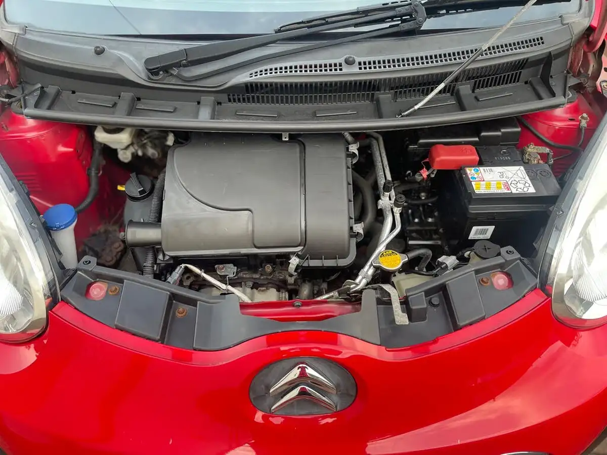 2013-citroen-c1-10-vtr-5d-big-8