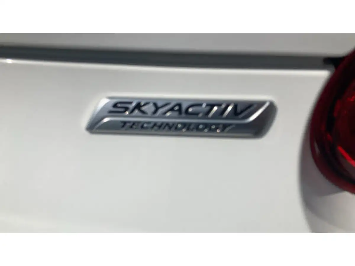 2015-mazda-mx-5-20-sport-big-32
