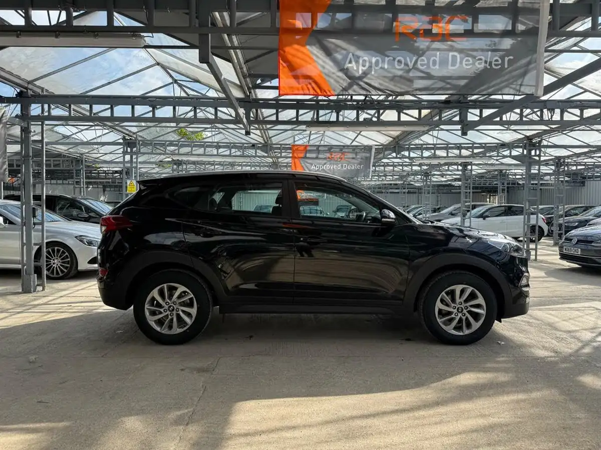 2018-hyundai-tucson-16-gdi-blue-drive-se-nav-big-3