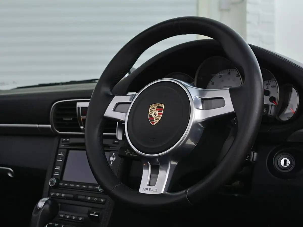 2010-porsche-911-38-carrera-4-s-cabriolet-pdk-big-18