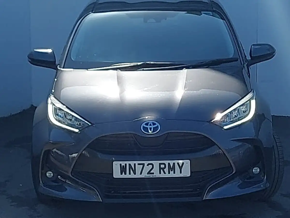 2022-toyota-yaris-15-vvt-i-design-big-12