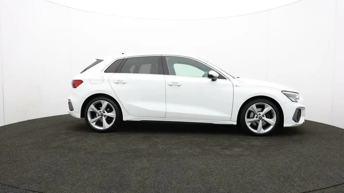 2021-audi-a3-15-35-tfsi-s-line-sportback-5d-tronic-big-42