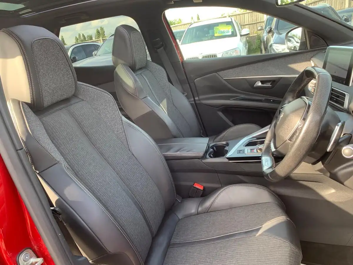 2018-peugeot-3008-suv-16-thp-gt-line-premium-big-35