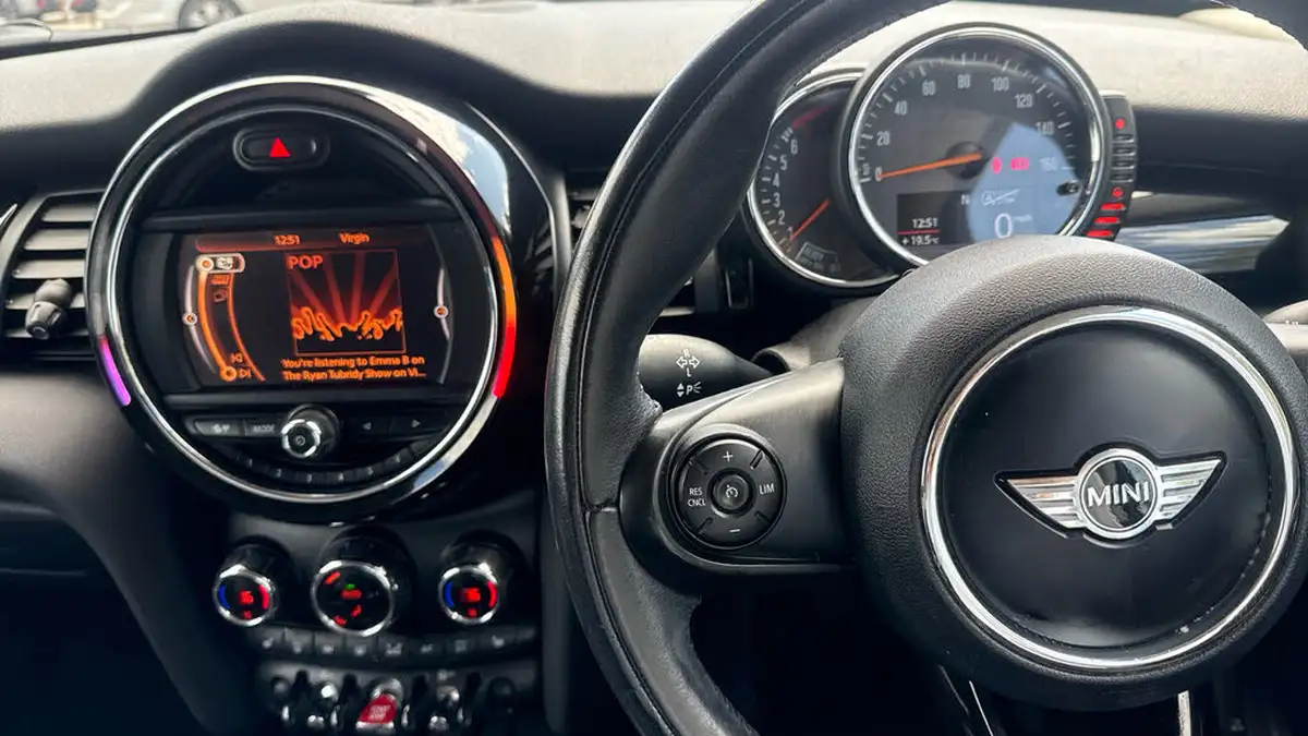 2016-mini-cooper-15-cooper-ss-hatchback-3d-big-9