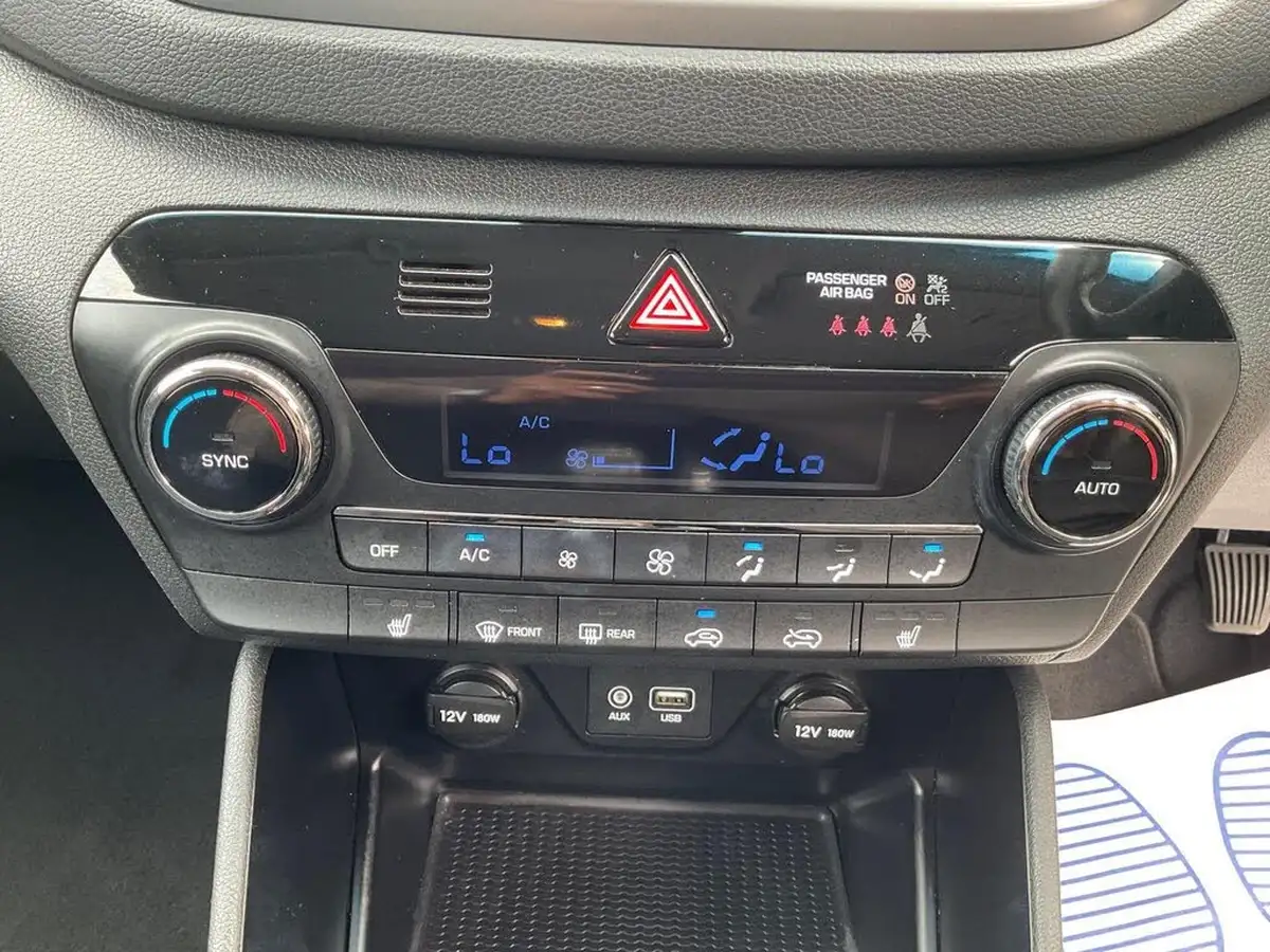 2017-hyundai-tucson-17crdi-blue-drive-se-nav-116ps-big-17