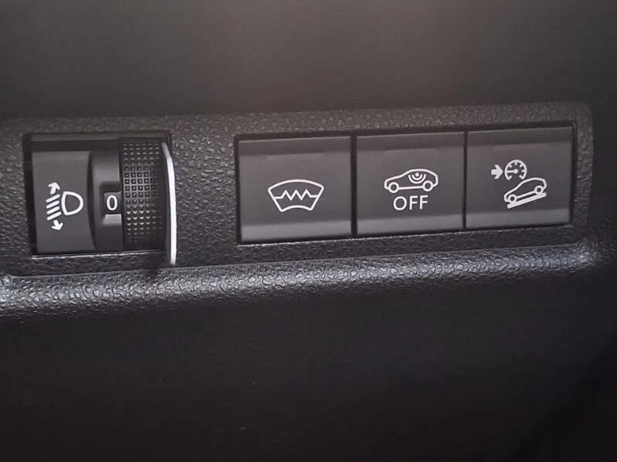 2025-jeep-avenger-12-gse-summit-big-14