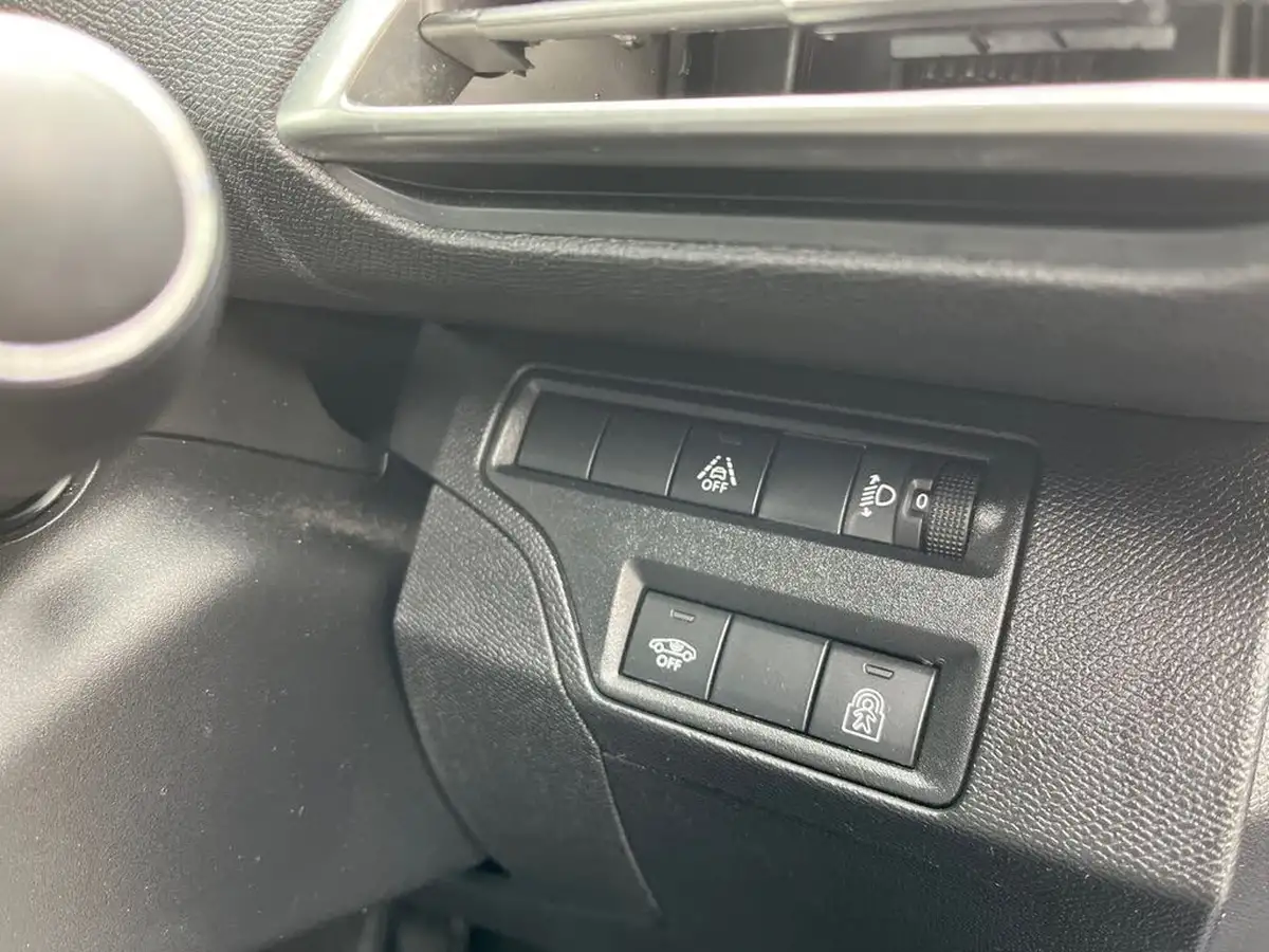 2021-peugeot-3008-suv-12-puretech-allure-premium-big-24