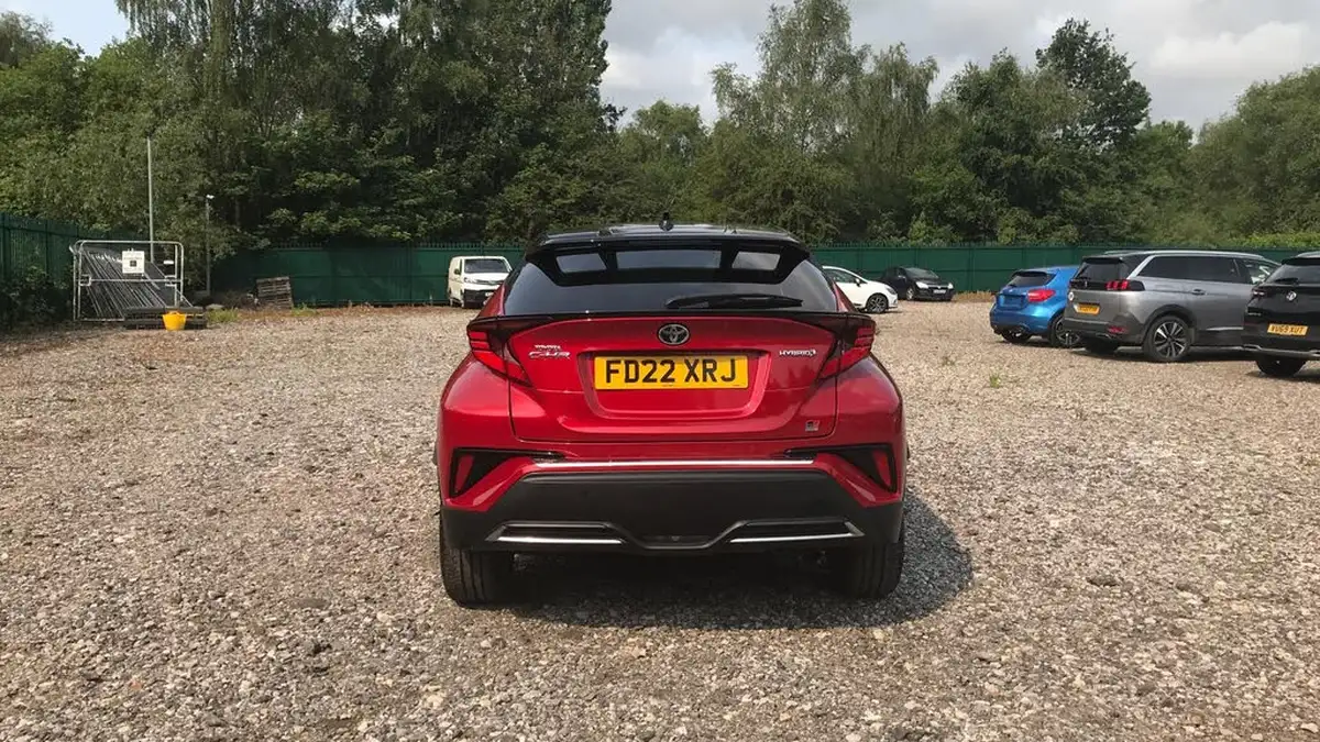2022-toyota-c-hr-18-vvt-i-gr-sport-big-18