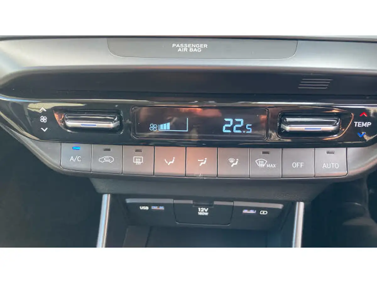 2022-hyundai-i20-10-t-gdi-premium-eclutch-imt-big-34