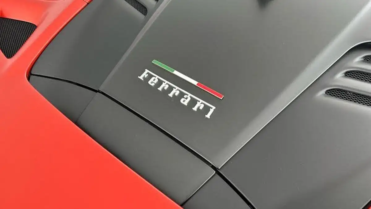 2021-ferrari-f8-spider-big-21