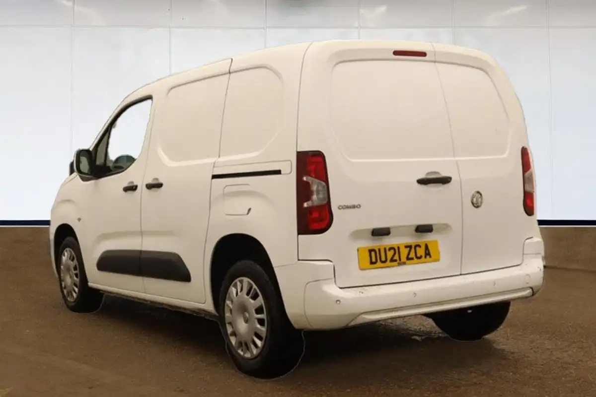 2021-vauxhall-combo-15cdti-sportive-2300-100pseu6dt-l1h1-panel-big-2