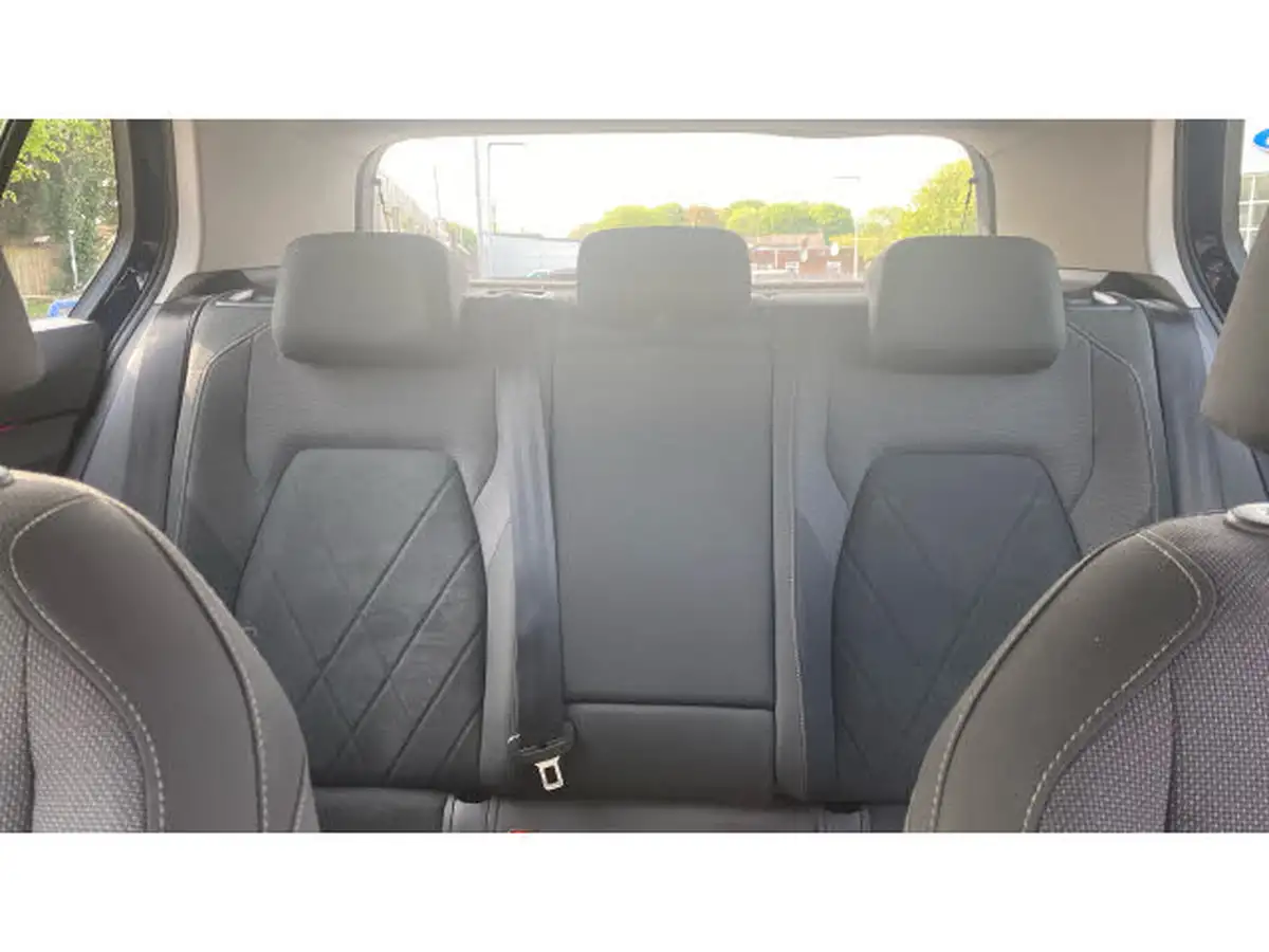 2021-volkswagen-golf-15-etsi-style-130ps-hatchback-big-14