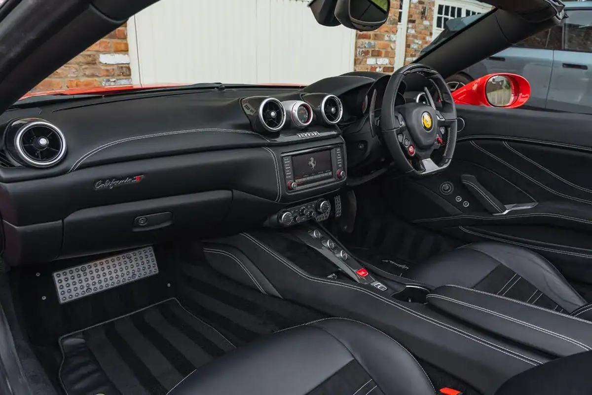 2015-ferrari-california-39-t-big-33