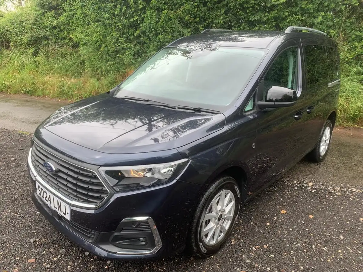 2024-ford-tourneo-connect-20-titanium-auto-big-1