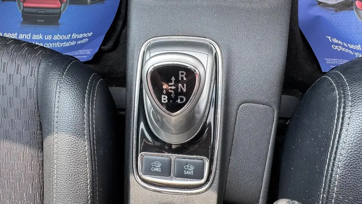 2015-mitsubishi-outlander-20-gx3h-phev-5st-big-22