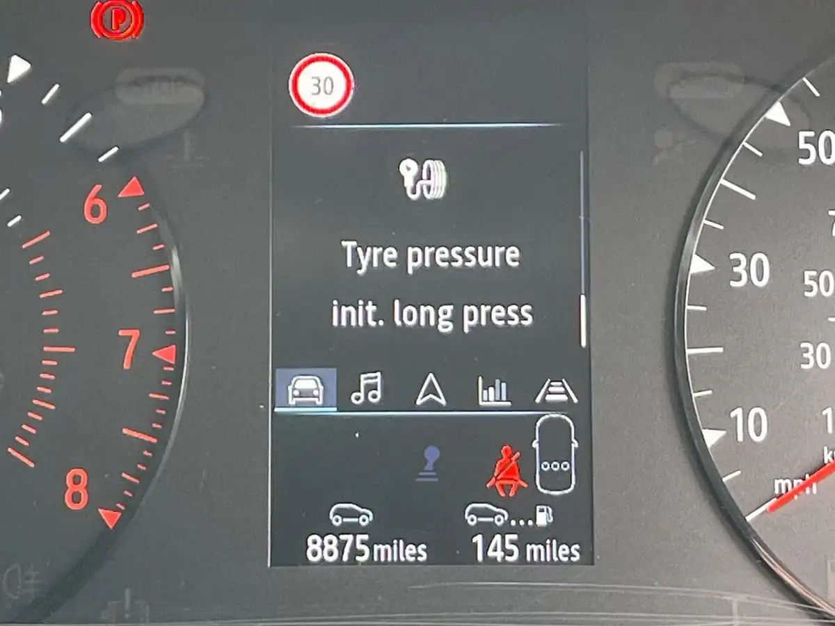 2021-renault-captur-10-tce-iconic-90ps-big-22
