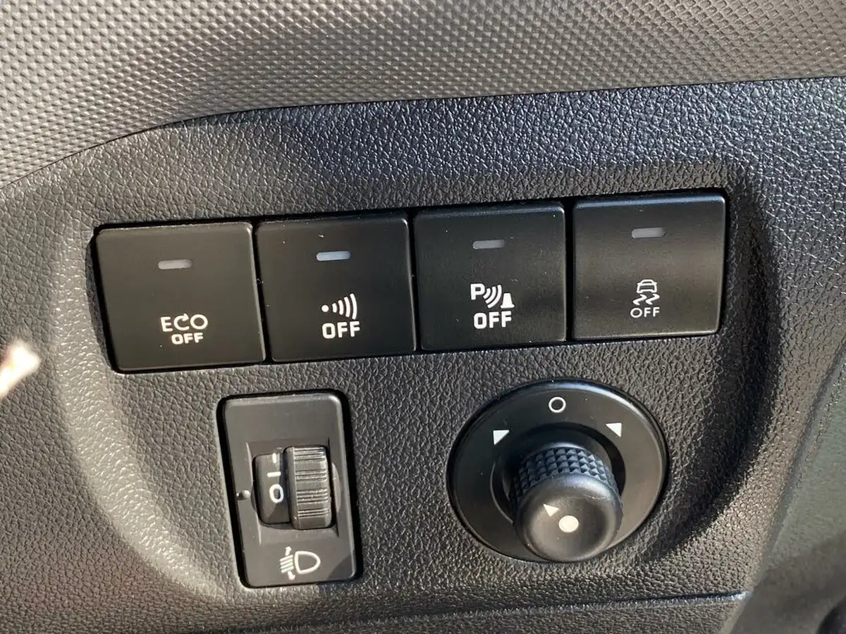 2017-citroen-berlingo-16td-l2-750-lx-16bluehdi-100eu6-ss-panel-big-34
