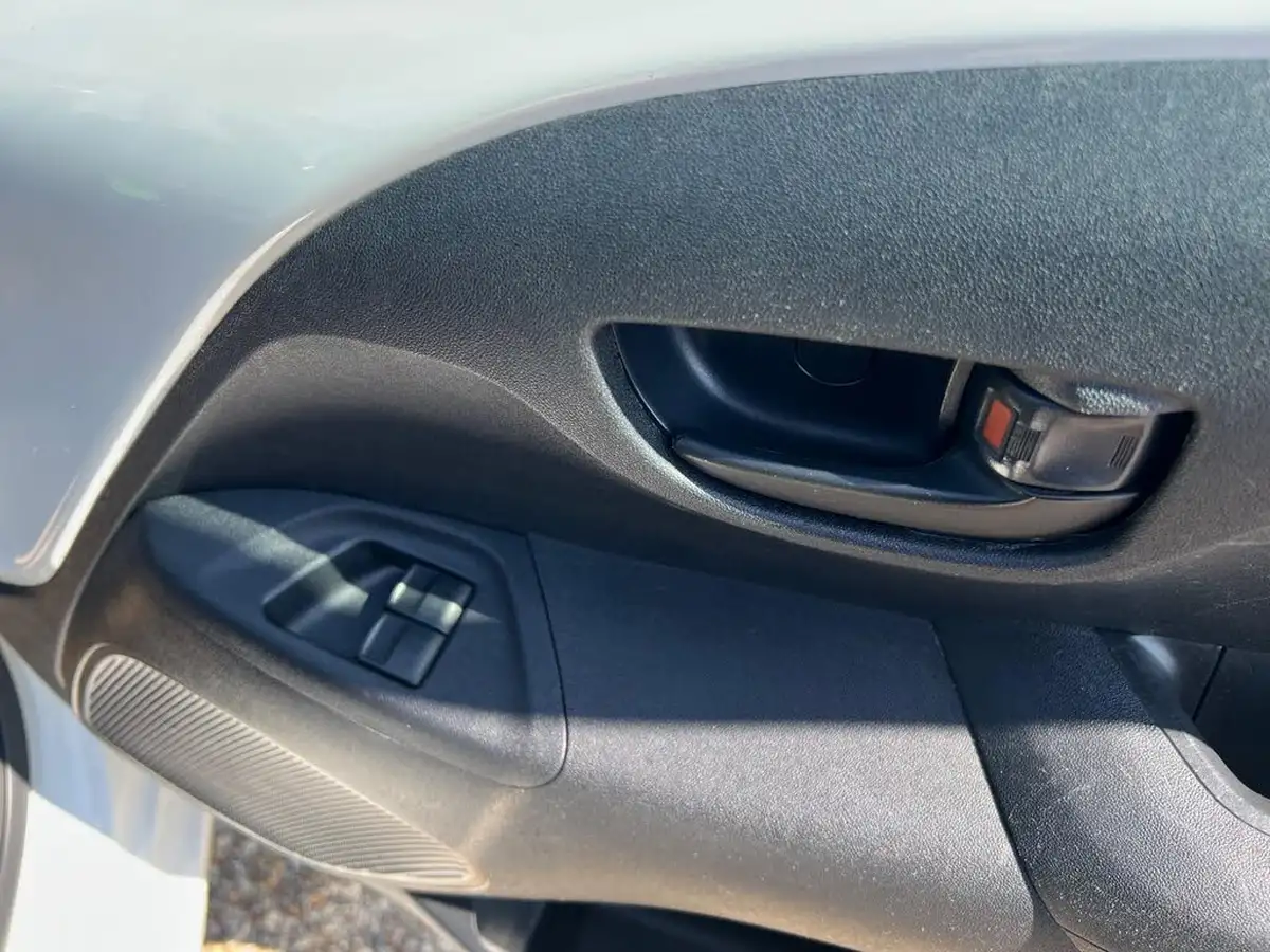 2017-citroen-c1-10-vti-airscape-feel-big-26