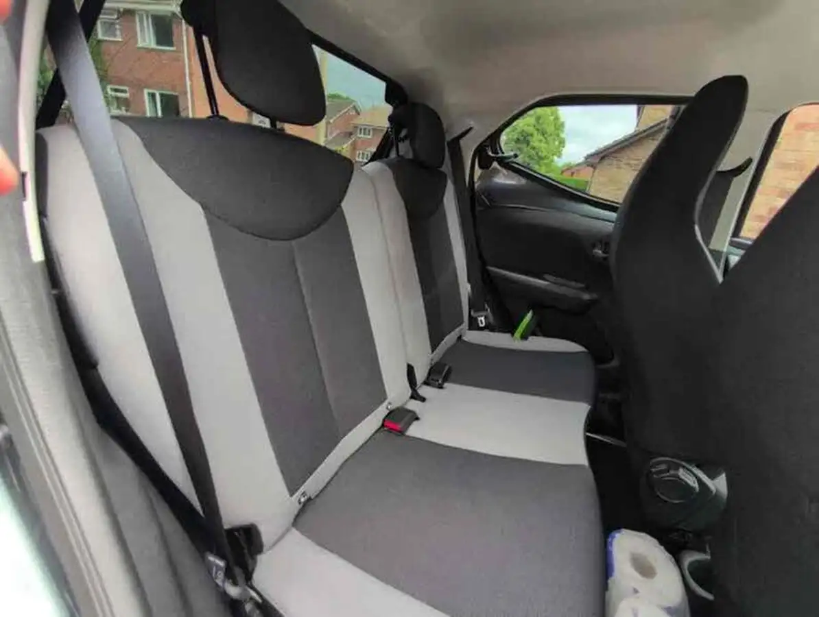 2017-toyota-aygo-10-vvt-i-x-press-71bhp-x-shift-big-5