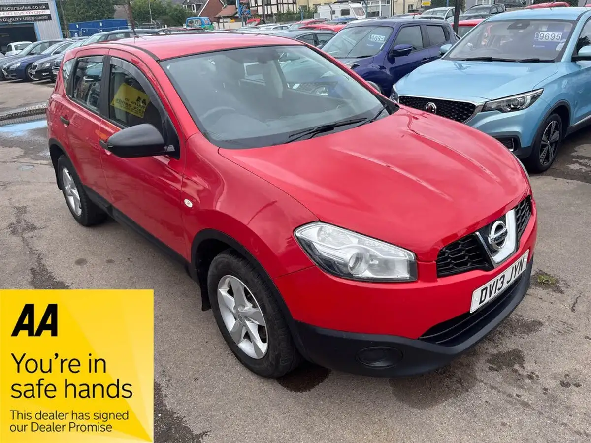 2013-nissan-qashqai-15td-visia-big-0