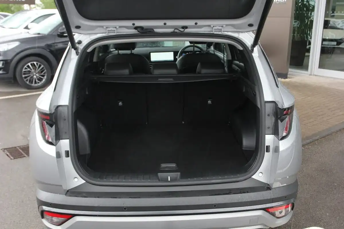 2024-hyundai-tucson-16-t-gdi-premium-160ps-two-tone-roof-big-7