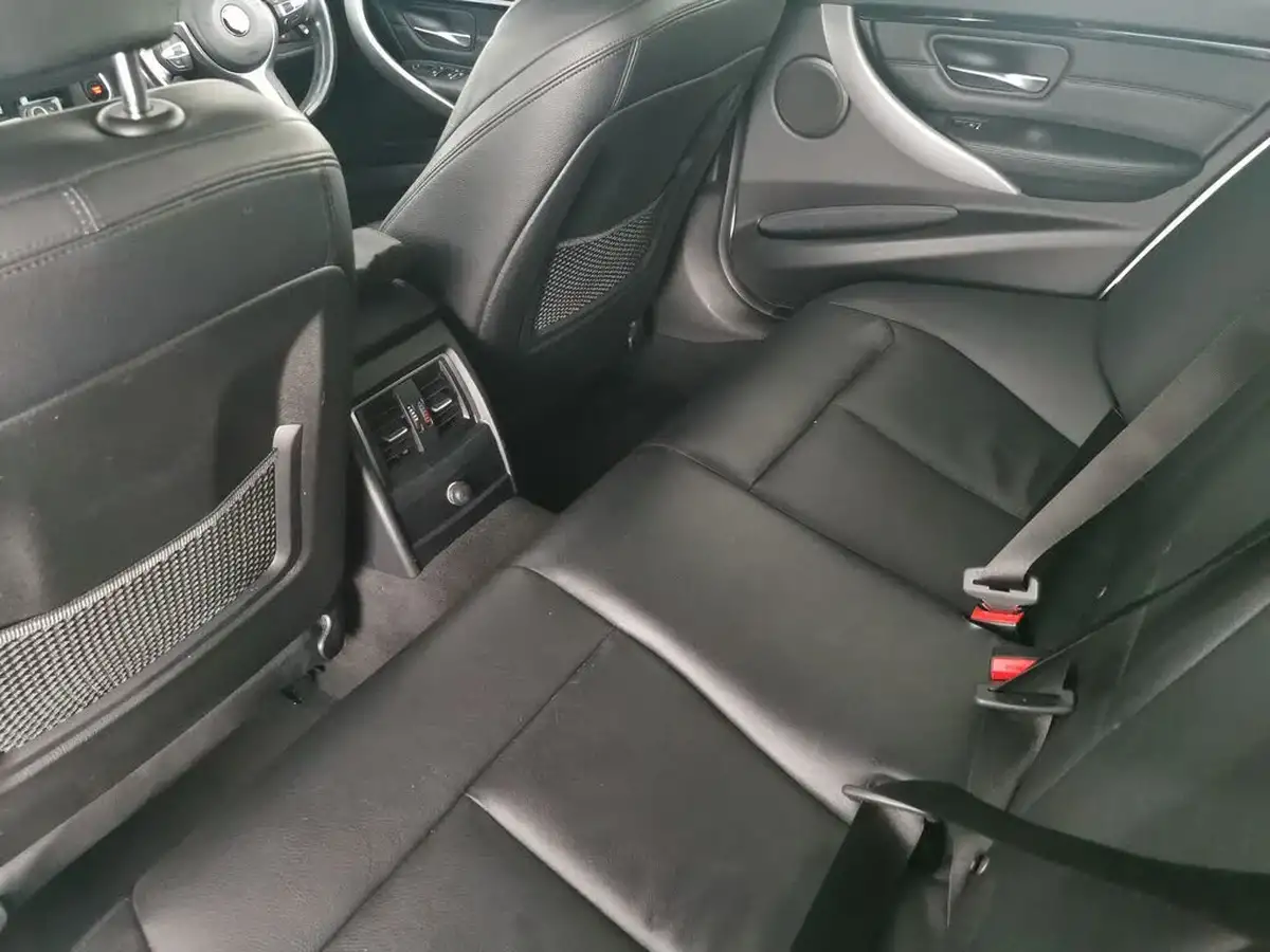 2018-bmw-3-series-20-330e-m-sport-big-32