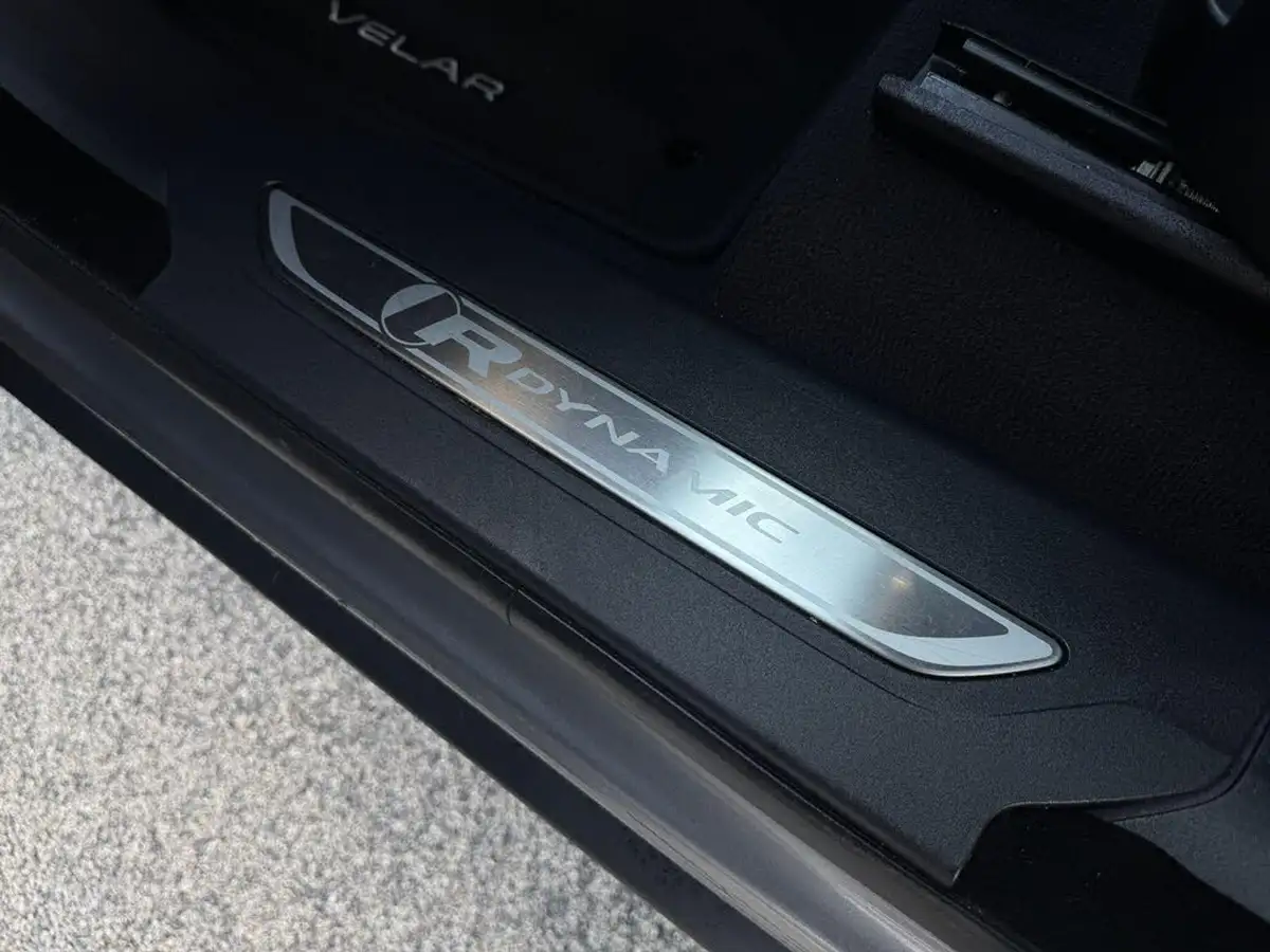 2020-land-rover-range-rover-velar-20-d180-r-dynamic-se-big-47