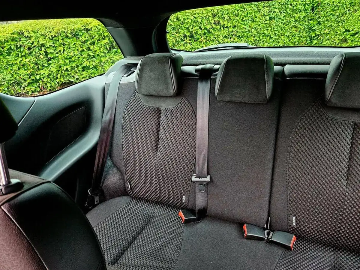 2015-citroen-ds3-12-dstyle-ice-big-12