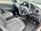 2017-dacia-sandero-10-sce-ambiance-small-32