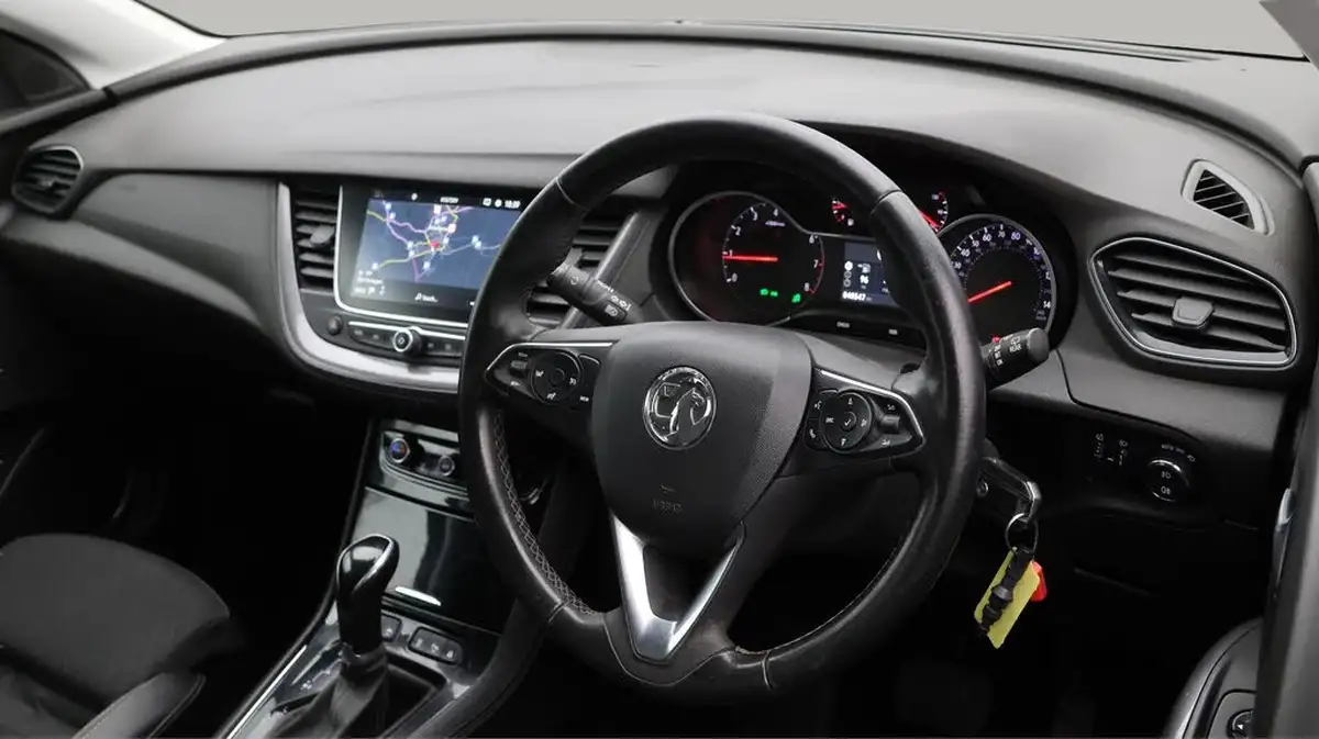 2019-vauxhall-grandland-x-12-tech-line-nav-auto-big-9