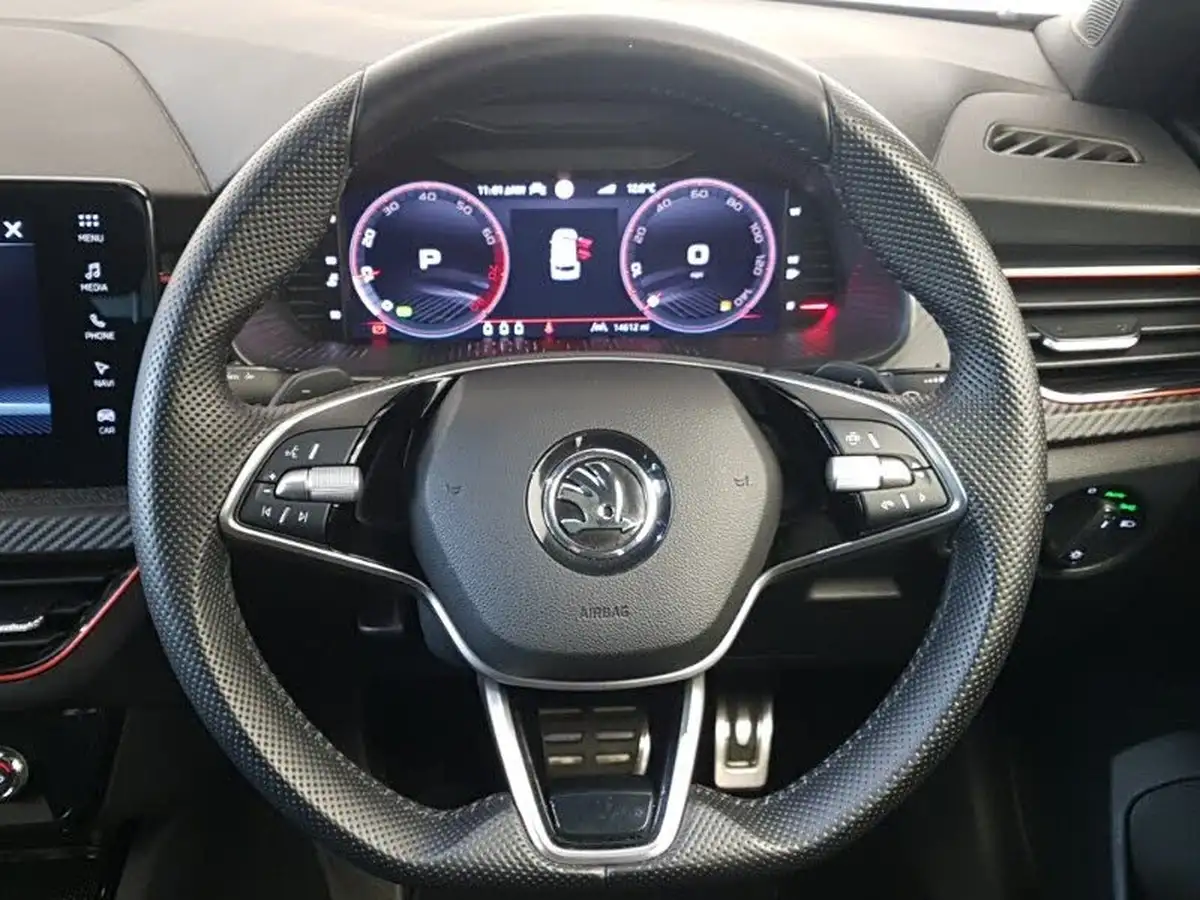 2024-skoda-kamiq-10-tsi-monte-carlo-116ps-dsg-big-9