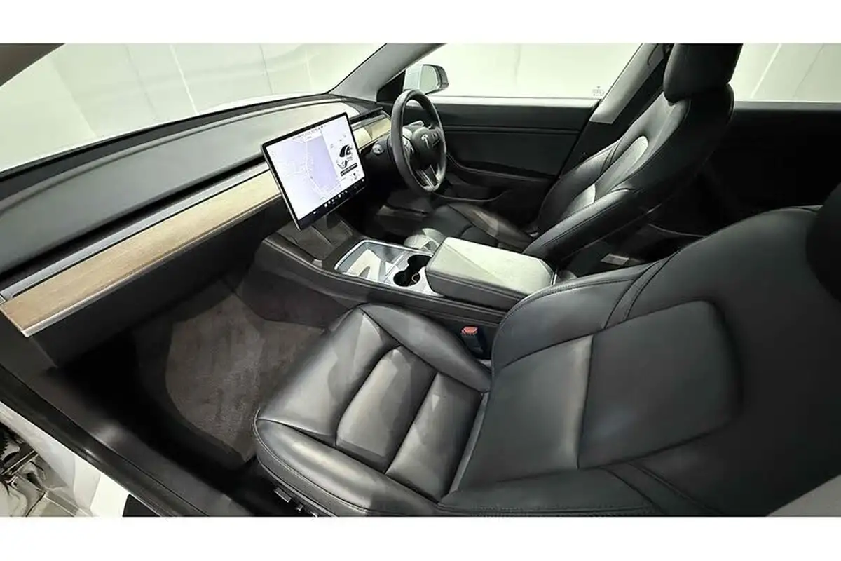 2020-tesla-model-3-e-standard-plus-big-34