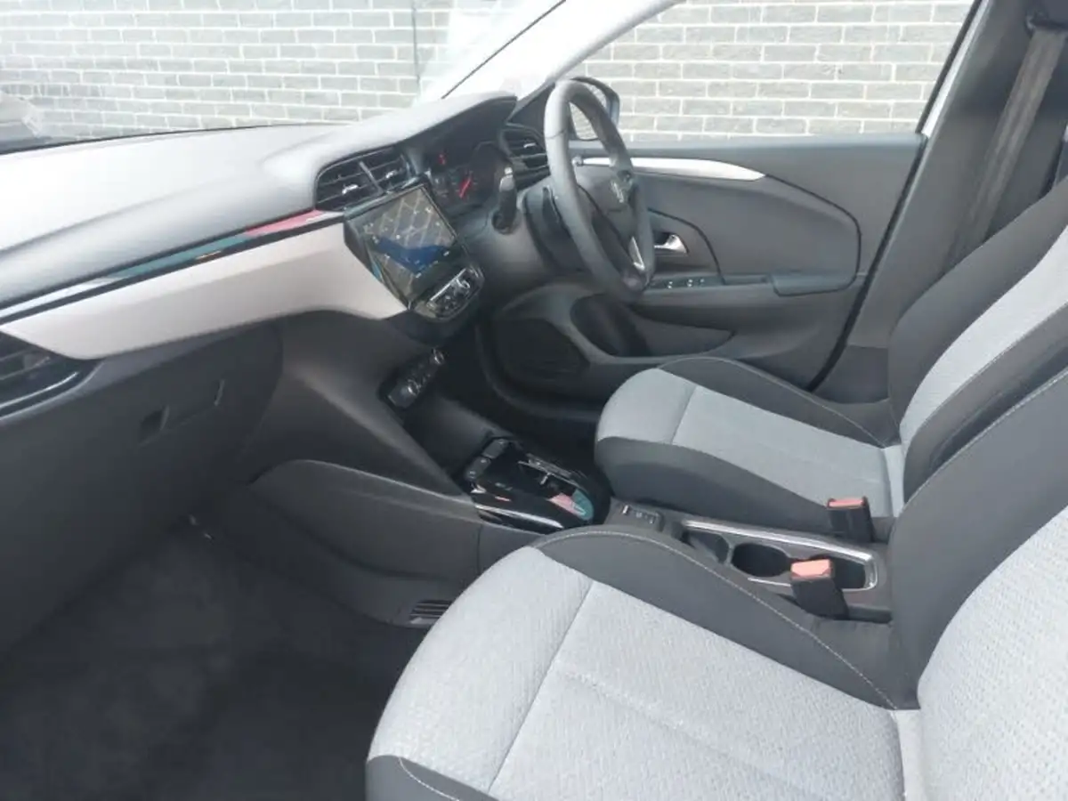 2024-vauxhall-corsa-12-turbo-design-hybrid-e-dct6-auto-big-4
