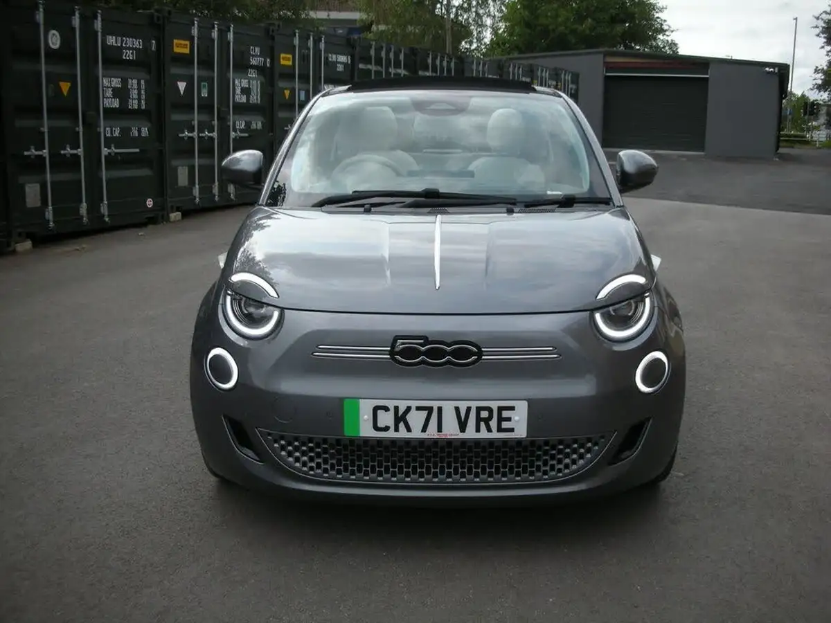 2021-fiat-500c-e-la-prima-big-1