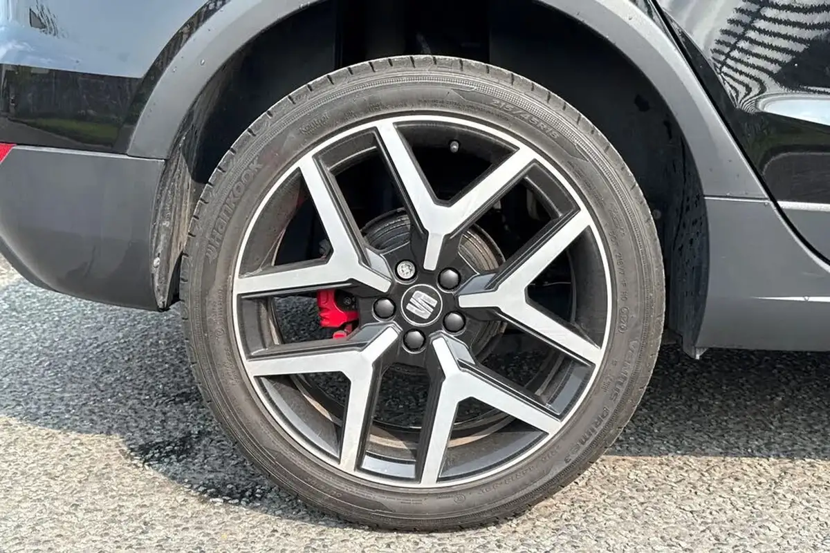 2021-seat-arona-10-tsi-fr-red-edition-big-10