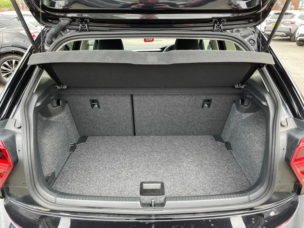 2021-volkswagen-polo-10-active-big-11