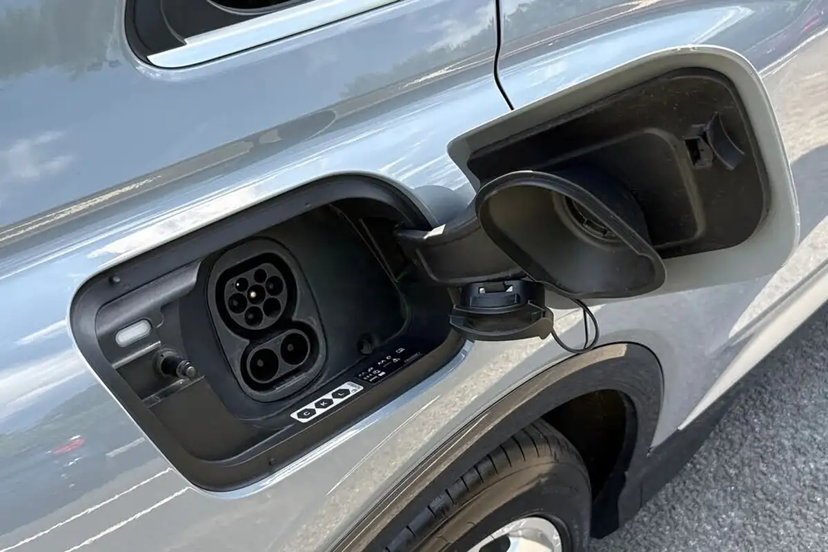2023-audi-q4-e-tron-35e-s-line-station-wagon-big-34