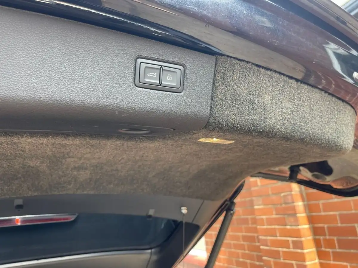 2023-bentley-bentayga-40-v8-s-big-29