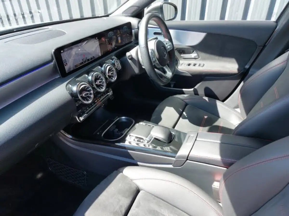 2019-mercedes-benz-a-class-15d-a180d-amg-line-premium-saloon-4d-7g-dct-big-4
