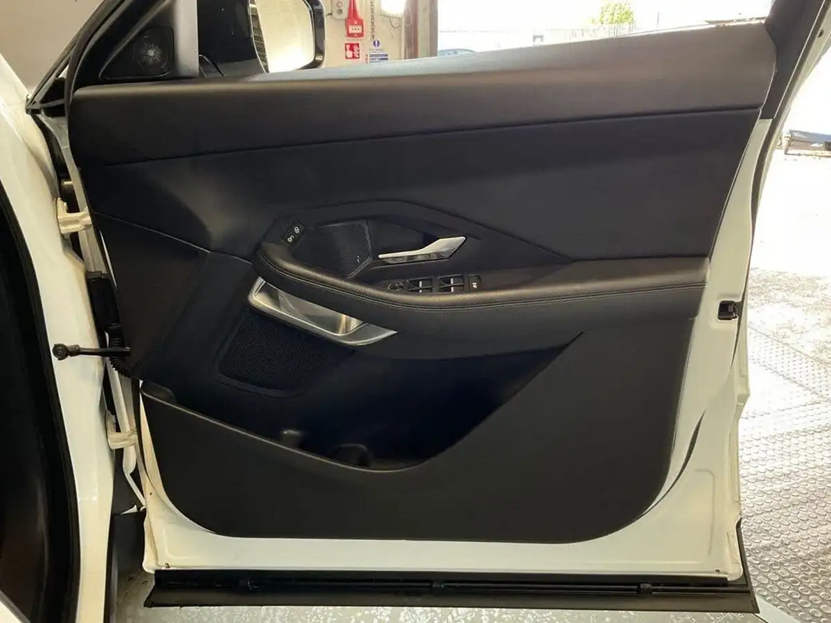 2019-jaguar-e-pace-20-i4d-s-awd-auto-big-31