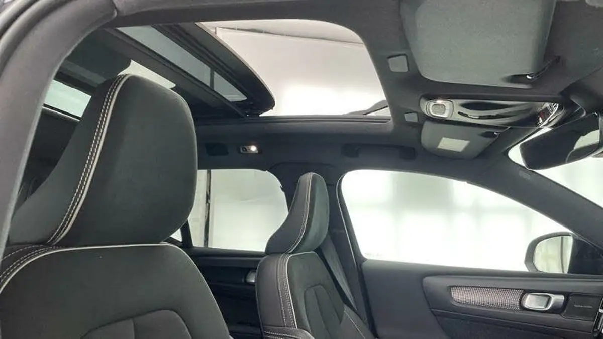 2021-volvo-xc40-15-t5-r-design-262bhp-big-15