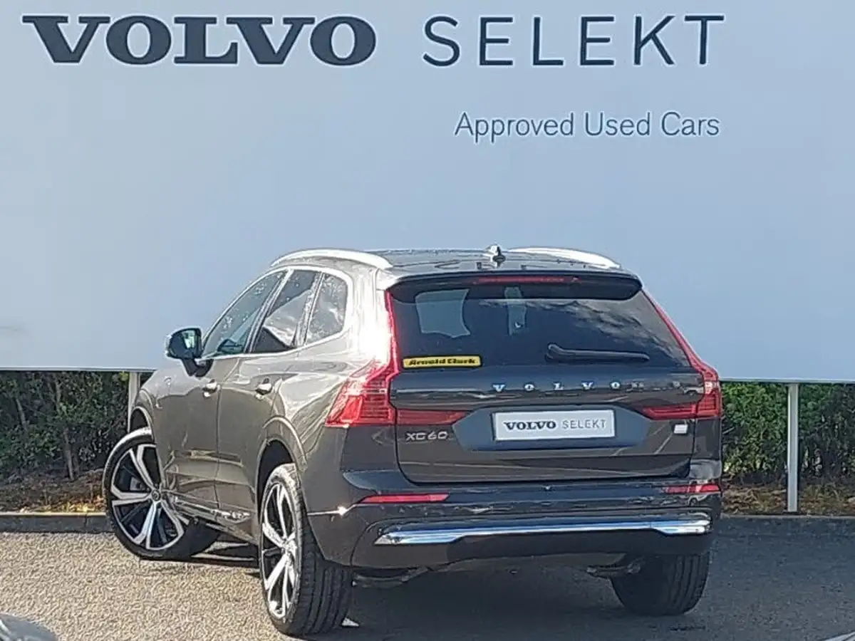 2024-volvo-xc60-20-t8-ultimate-dark-big-1