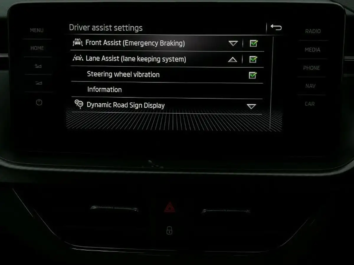 2023-skoda-kamiq-10-tsi-monte-carlo-110ps-dsg-big-14
